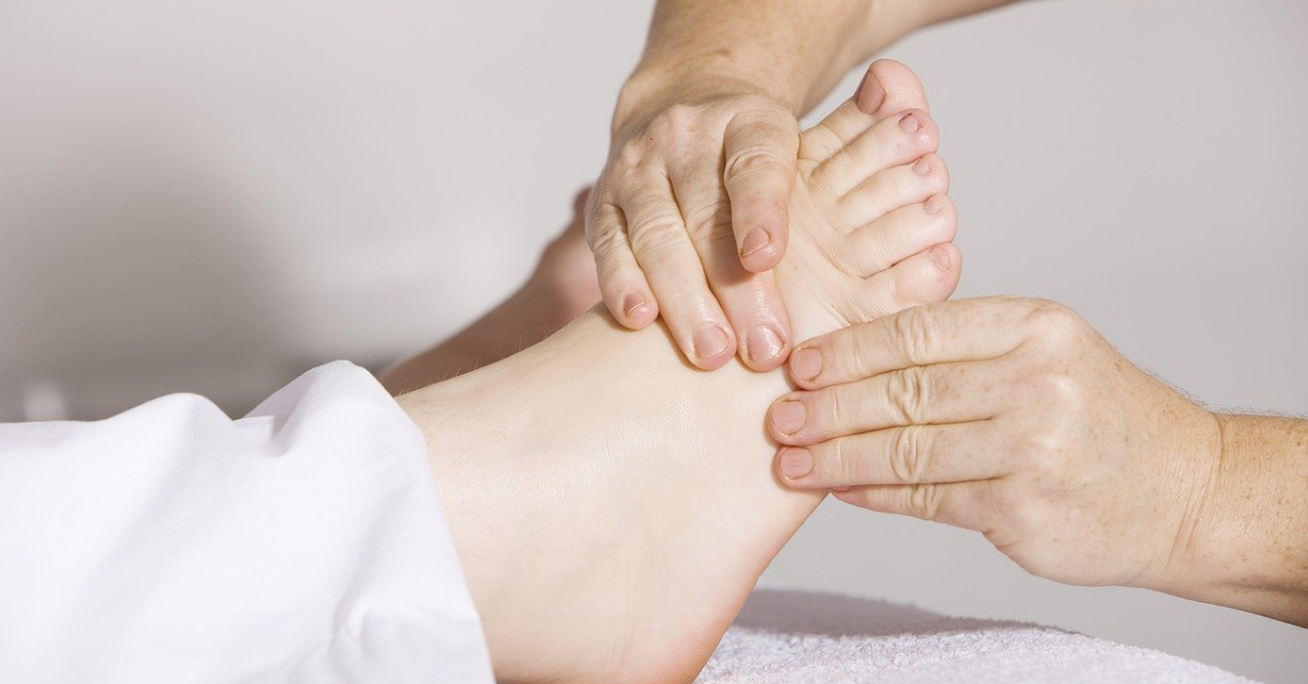 Read more about the article 8 Ways to Promote Circulation in Your Legs